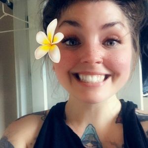 Meet your Posher, Khristina